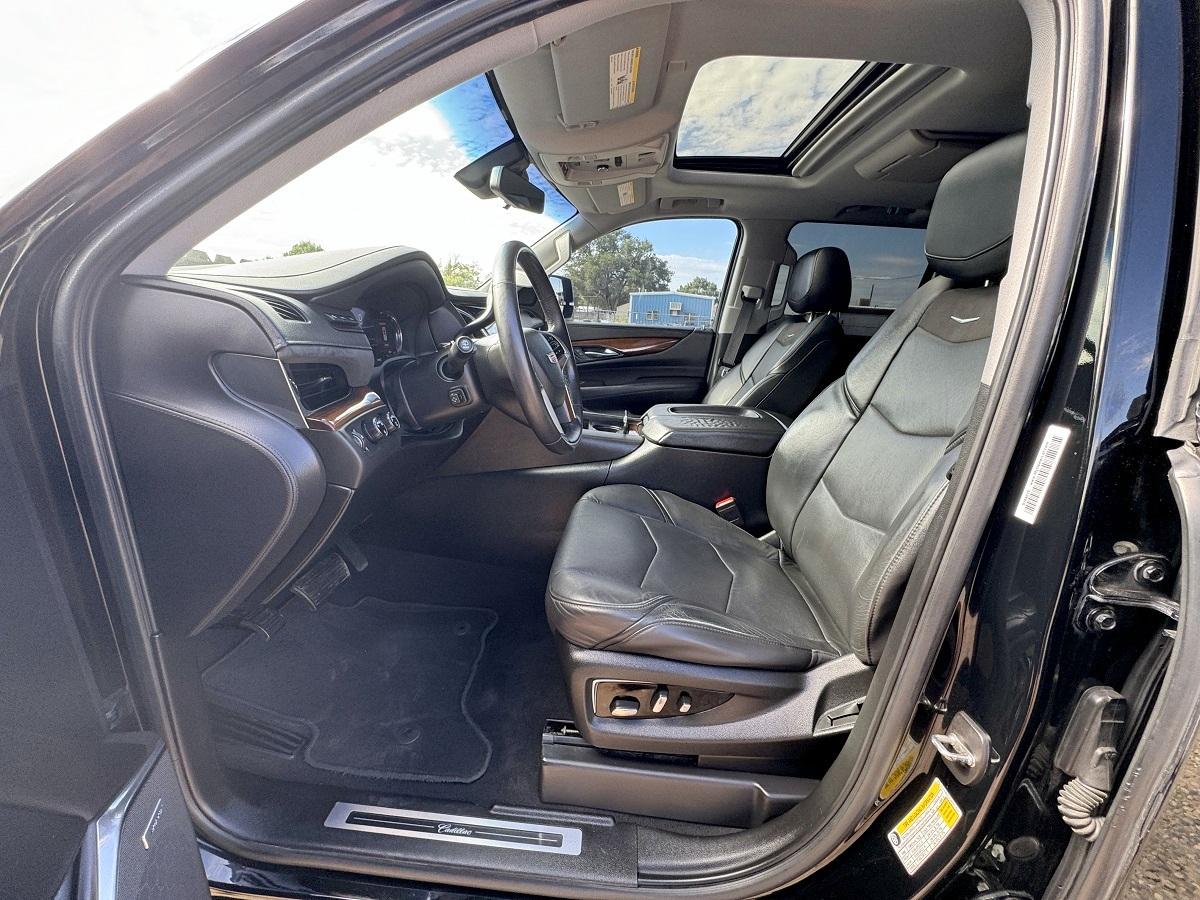 Cadillac Escalade 4WD 4dr Luxury 2018