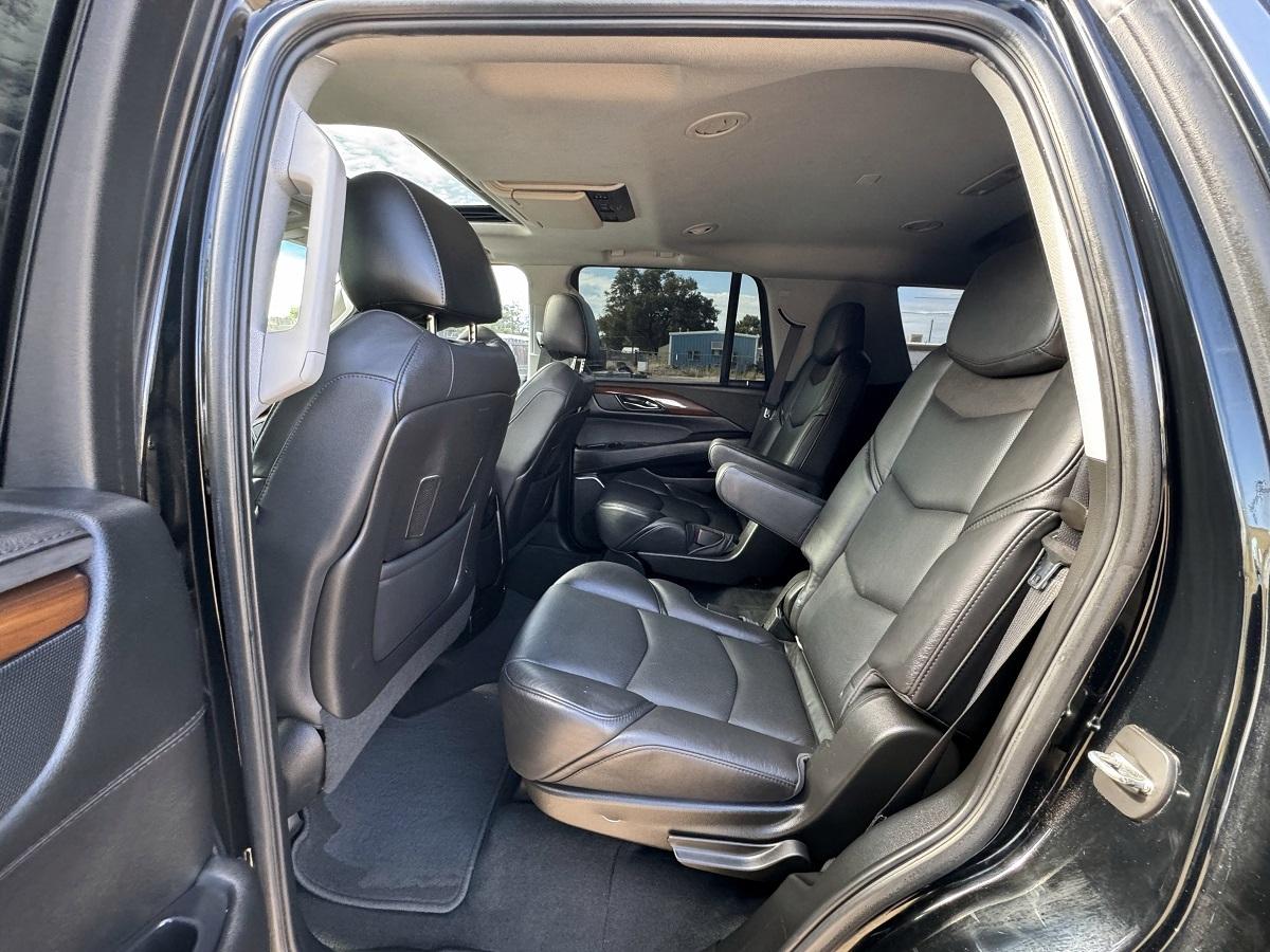 Cadillac Escalade 4WD 4dr Luxury 2018