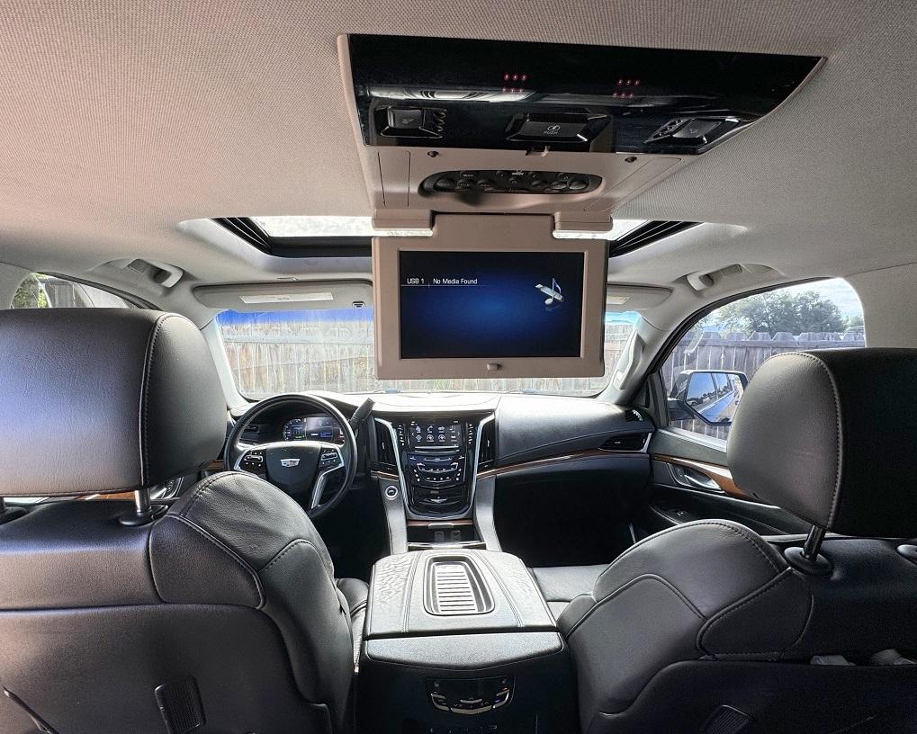 Cadillac Escalade 4WD 4dr Luxury 2018
