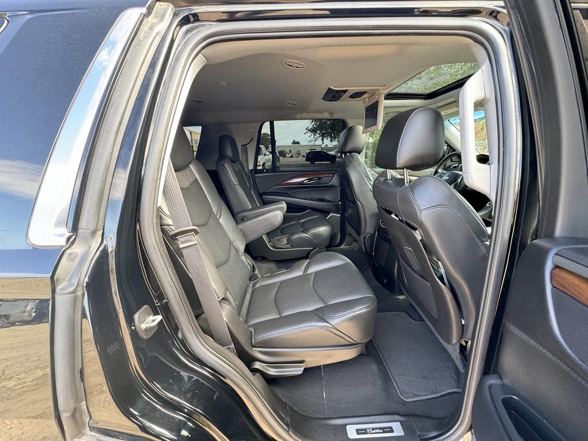 Cadillac Escalade 4WD 4dr Luxury 2018