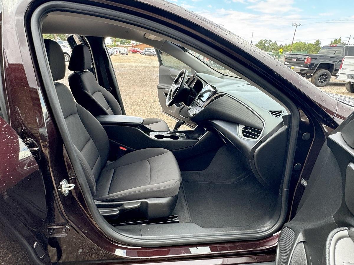 Chevrolet Malibu 4dr Sdn RS 2020