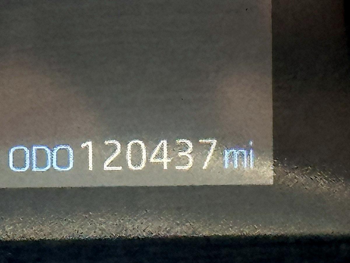 Toyota RAV4 XLE Premium FWD (Natl) 2021