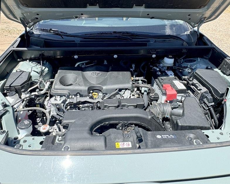 Toyota RAV4 XLE Premium FWD (Natl) 2021