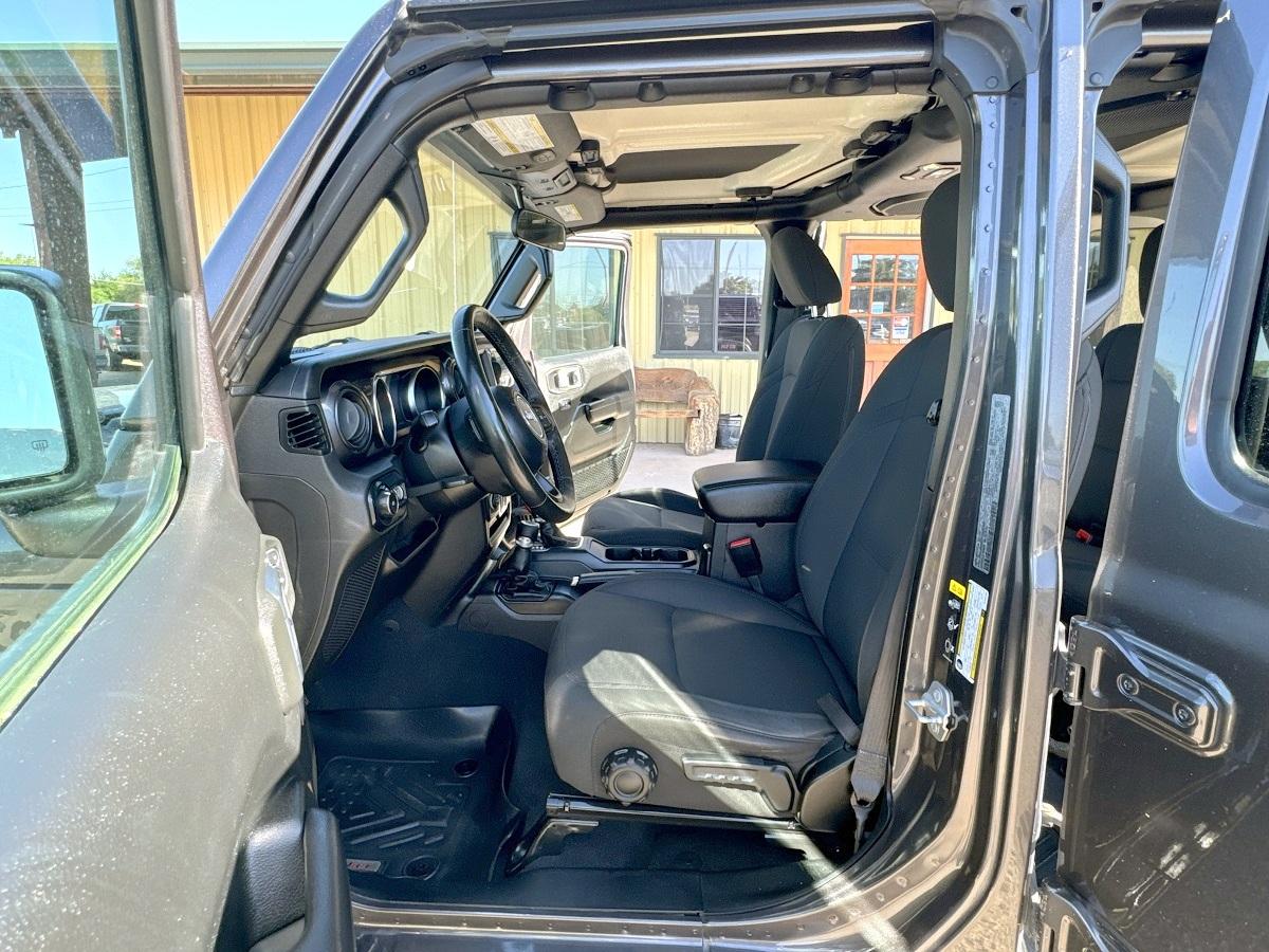 Jeep Wrangler Unlimited Sahara 4WD 2021