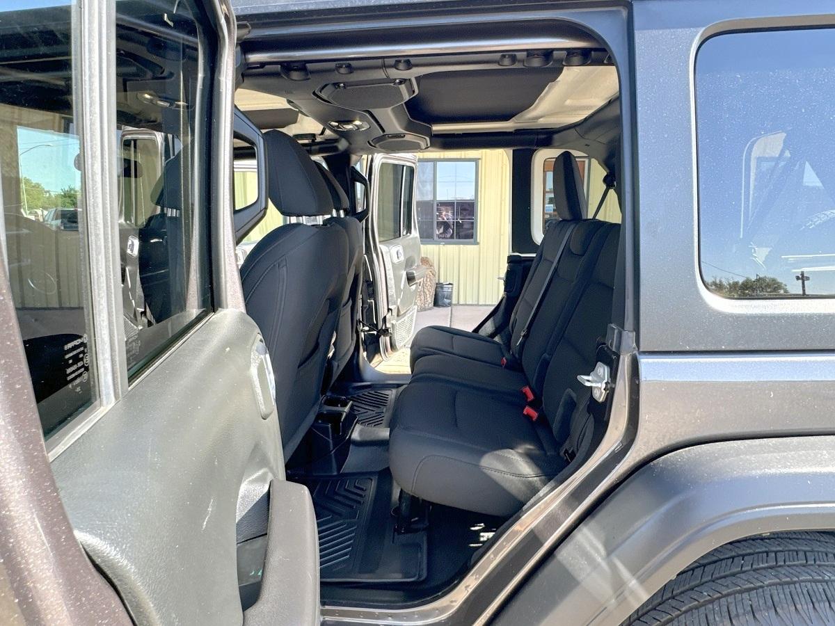 Jeep Wrangler Unlimited Sahara 4WD 2021