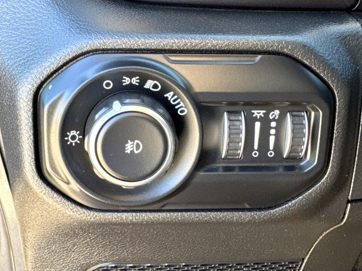 Jeep Wrangler Unlimited Sahara 4WD 2021