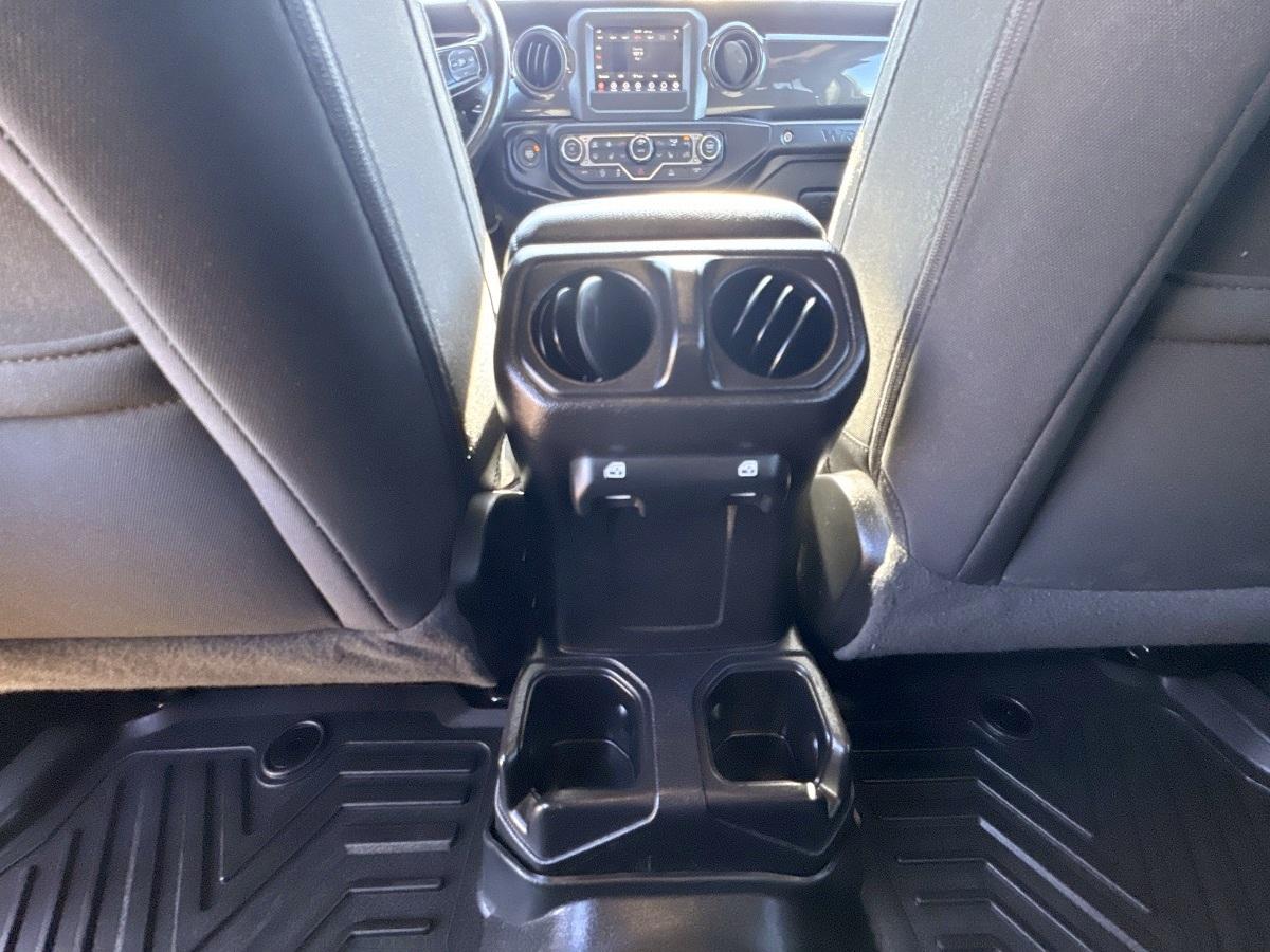 Jeep Wrangler Unlimited Sahara 4WD 2021