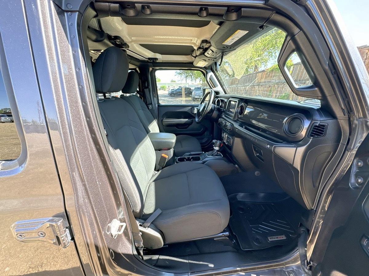 Jeep Wrangler Unlimited Sahara 4WD 2021