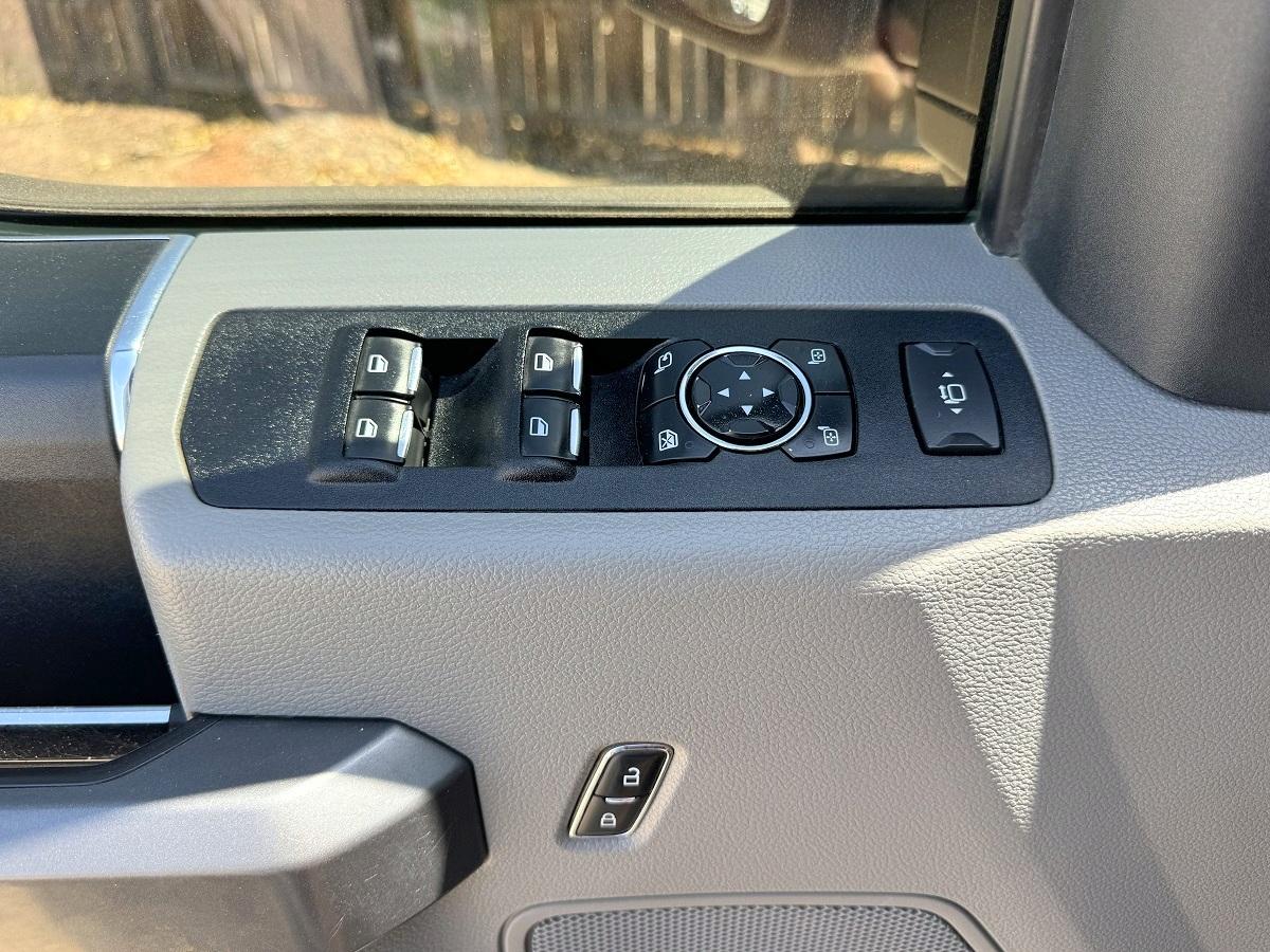 Ford Super Duty F-350 SRW XLT 4WD SuperCab 8' Box 2019
