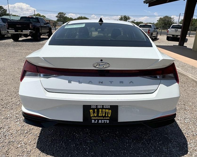 Hyundai Elantra SEL 2021