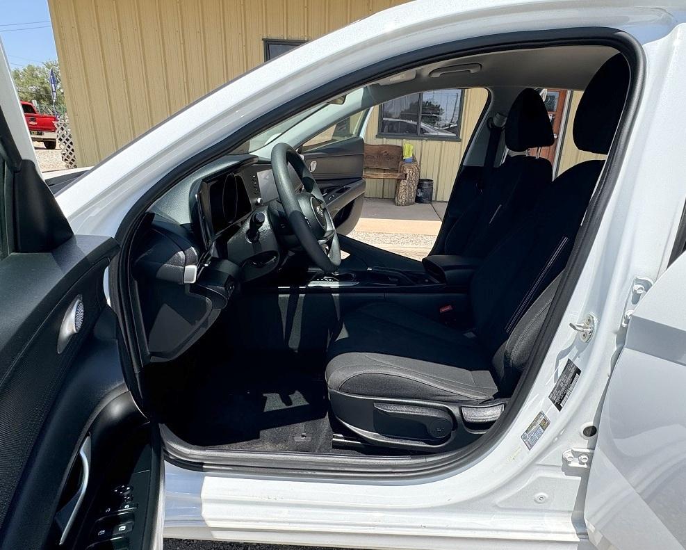 Hyundai Elantra SEL 2021