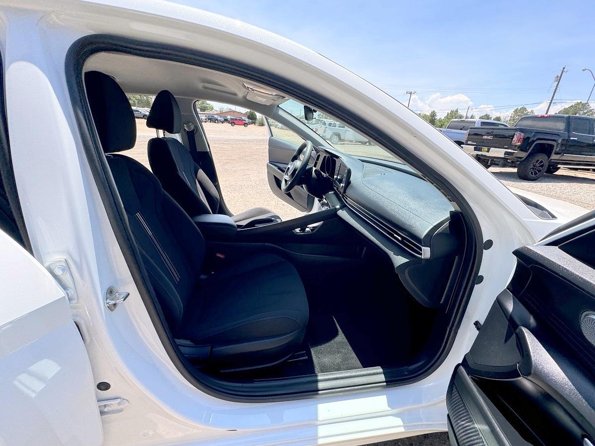 Hyundai Elantra SEL 2021