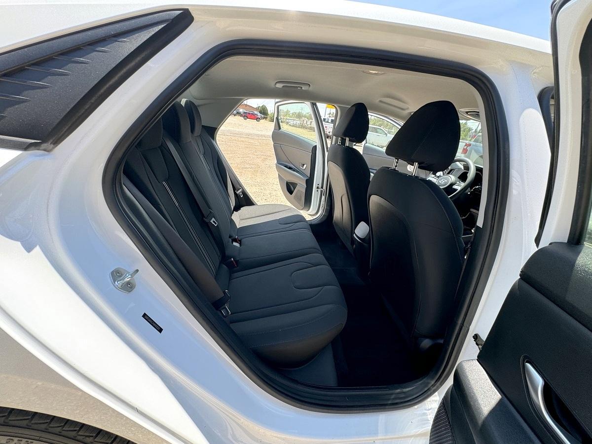 Hyundai Elantra SEL 2021