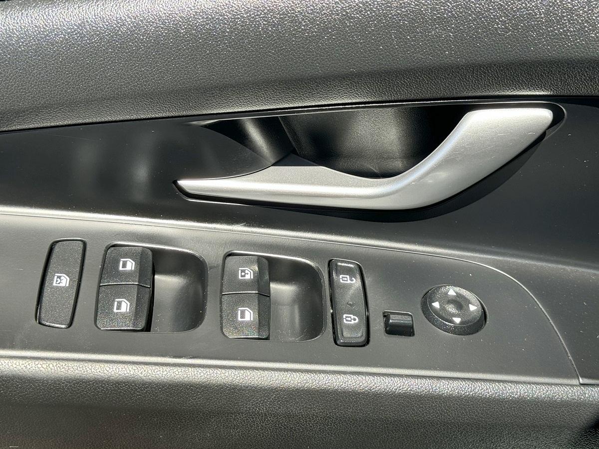 Hyundai Elantra SEL 2021