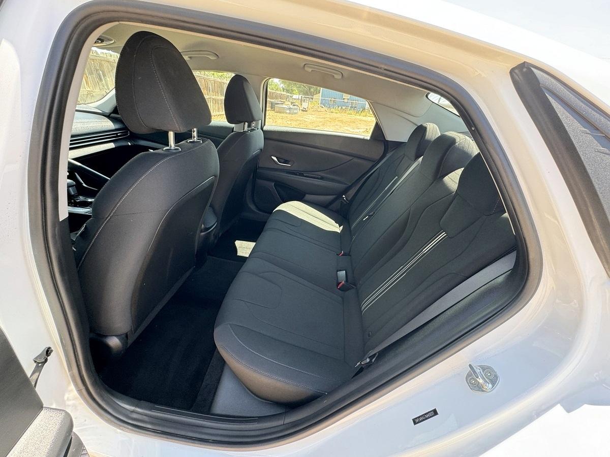 Hyundai Elantra SEL 2021