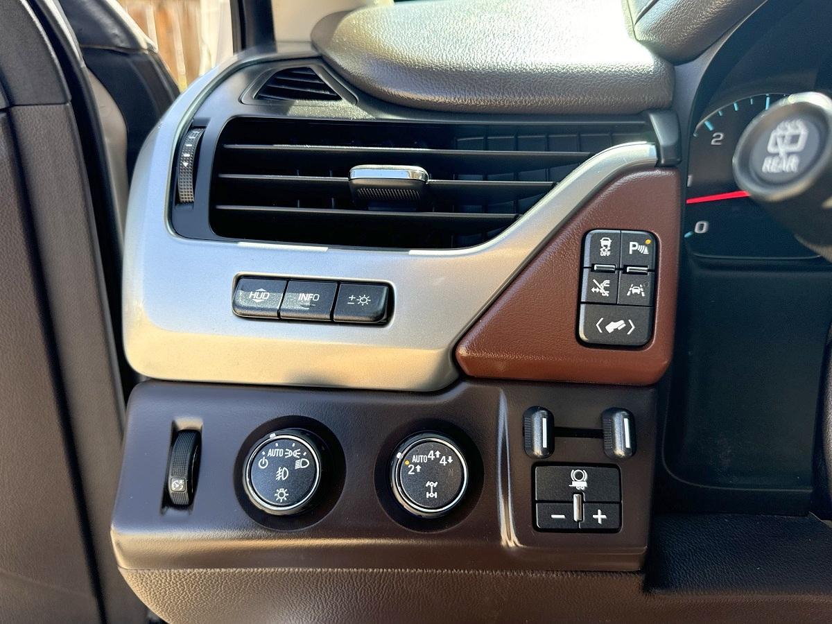 Chevrolet Tahoe 4WD 4dr Premier 2018