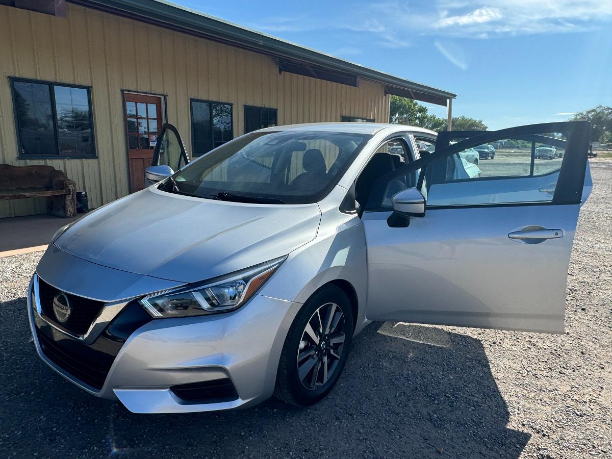 Nissan Versa SV CVT 2021