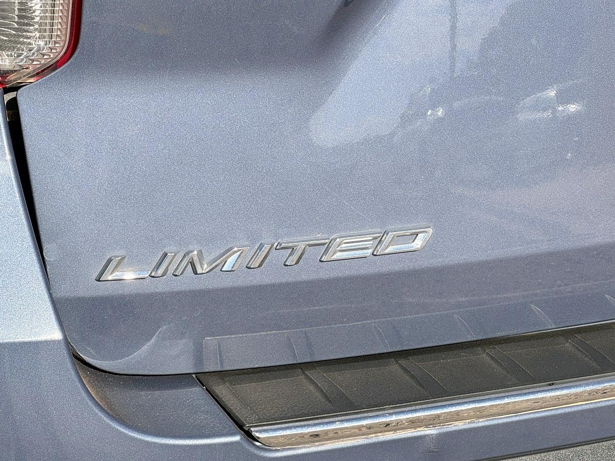 Ford Explorer Limited RWD 2021