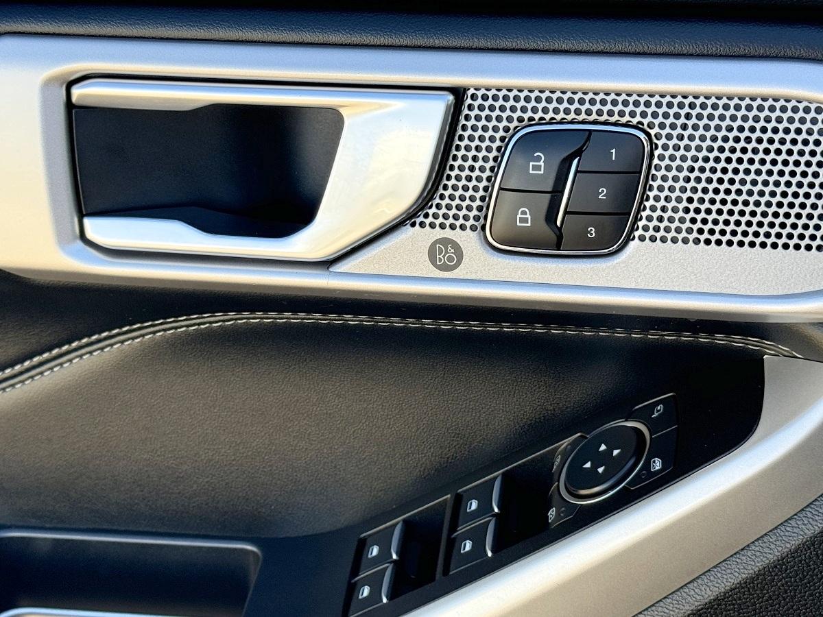 Ford Explorer Limited RWD 2021