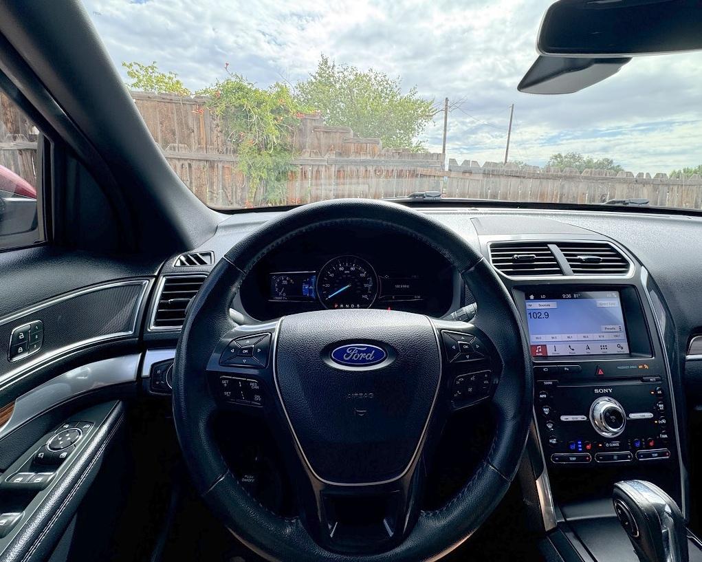 Ford Explorer Limited FWD 2019