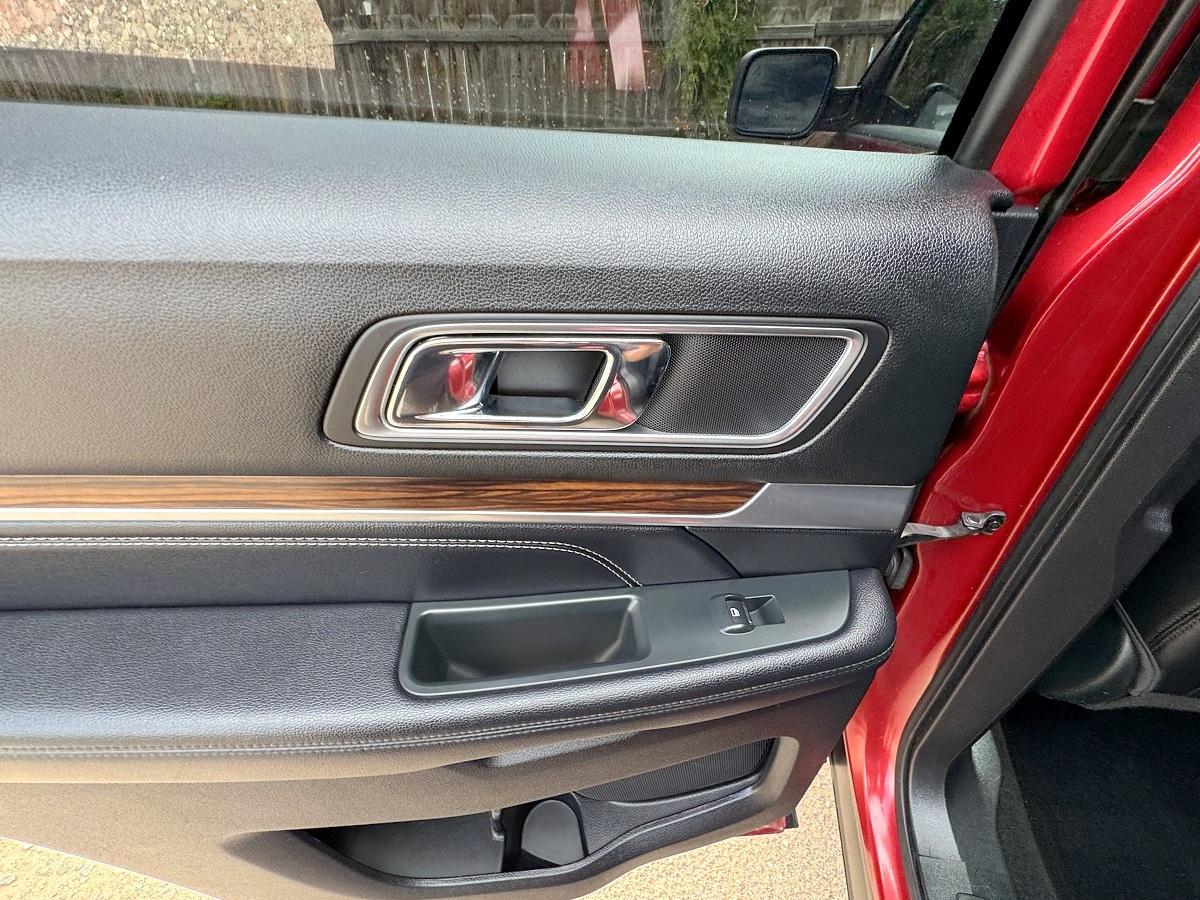 Ford Explorer Limited FWD 2019