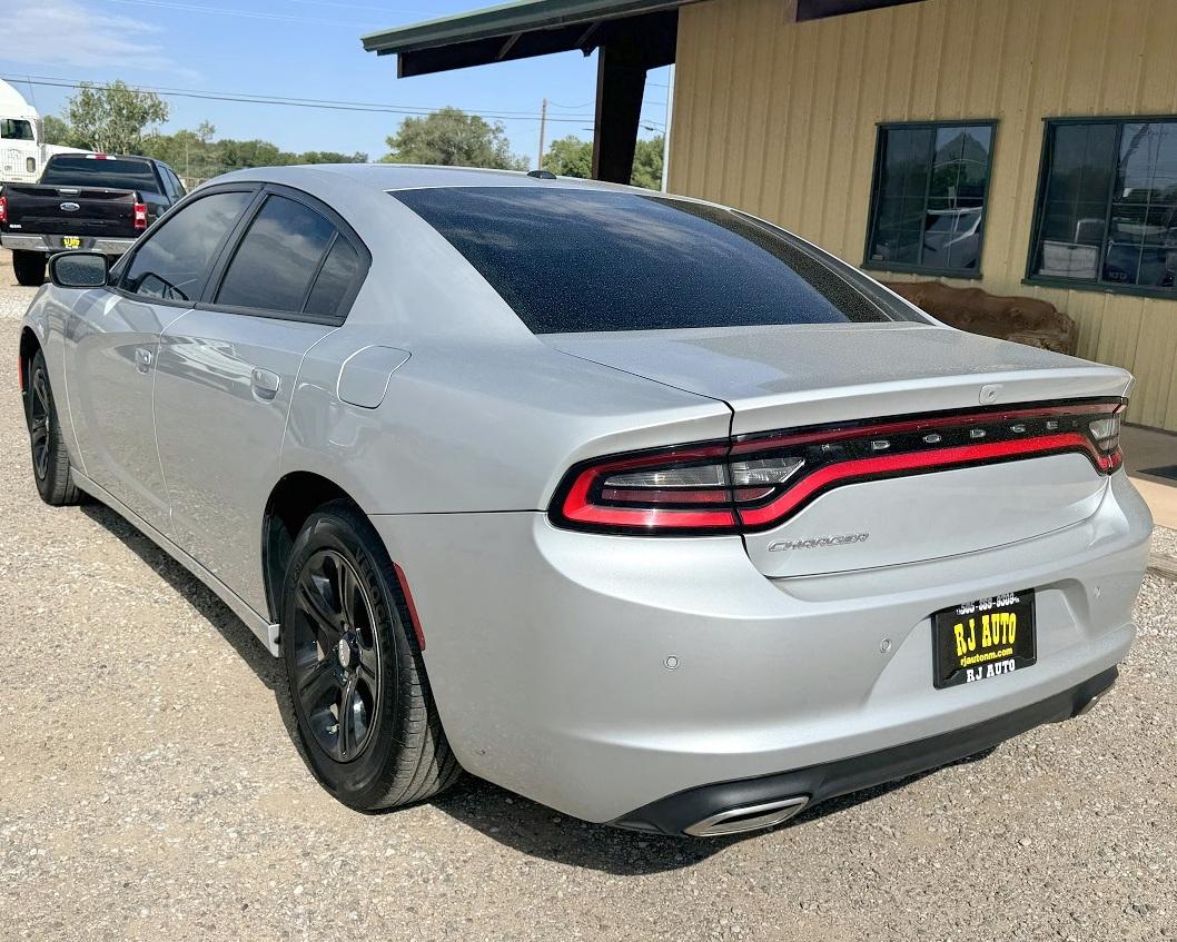 Dodge Charger SXT RWD 2022