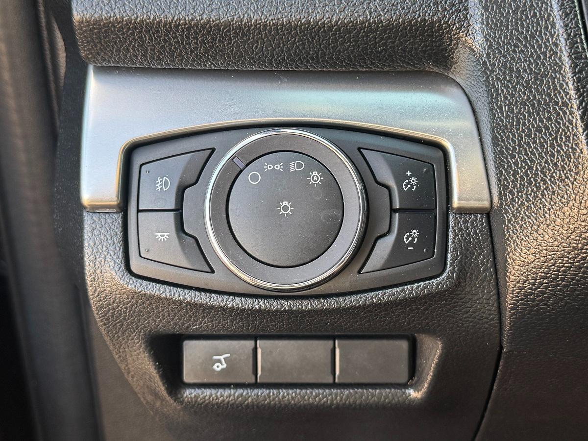 Ford Explorer XLT FWD 2019