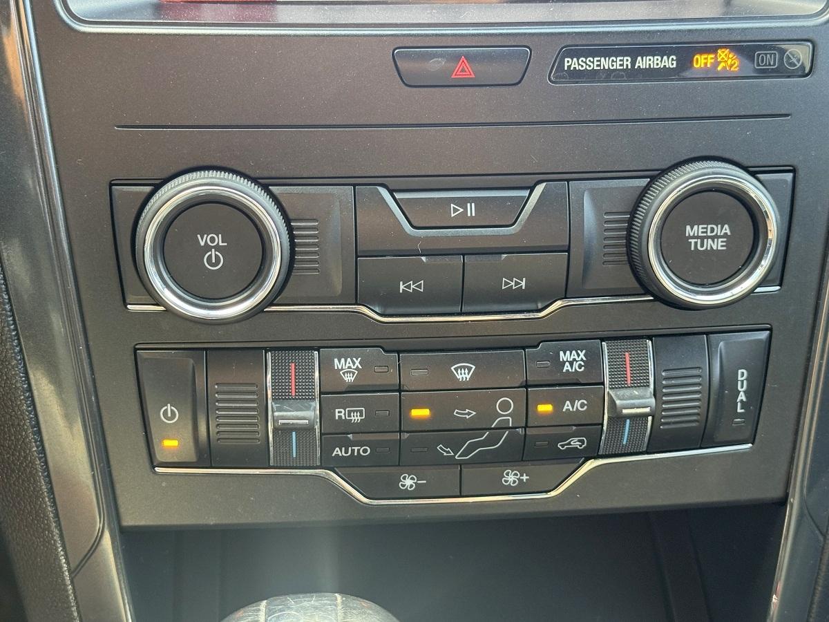 Ford Explorer XLT FWD 2019