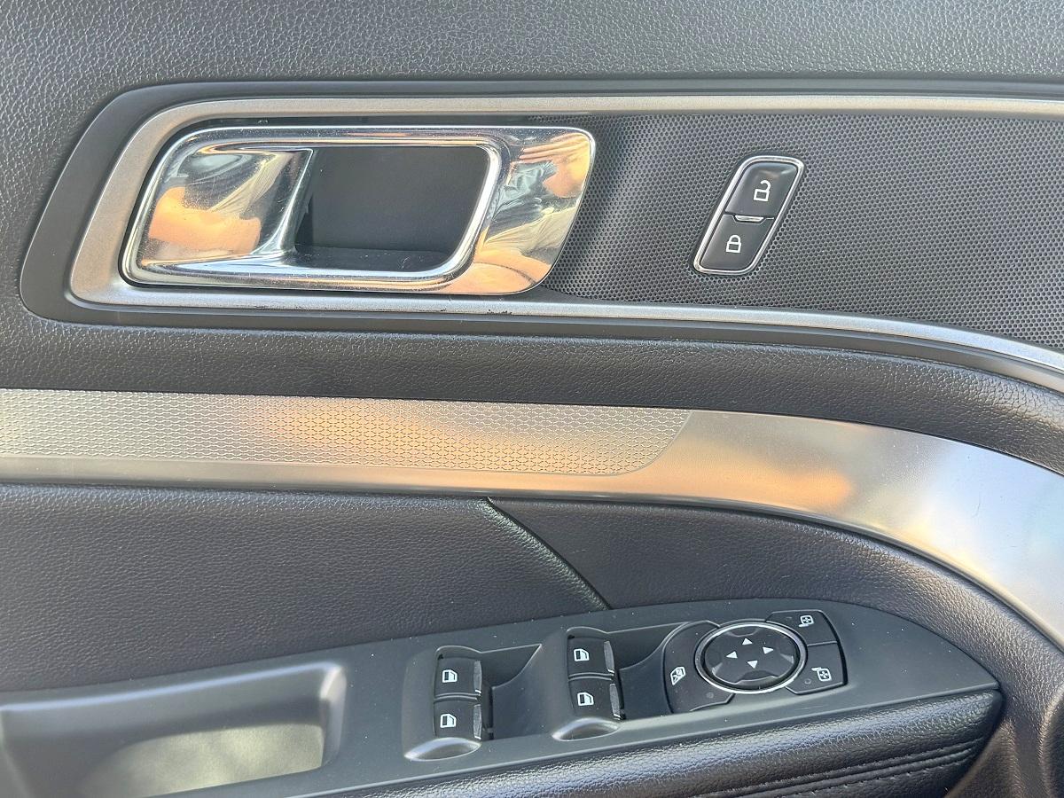 Ford Explorer XLT FWD 2019