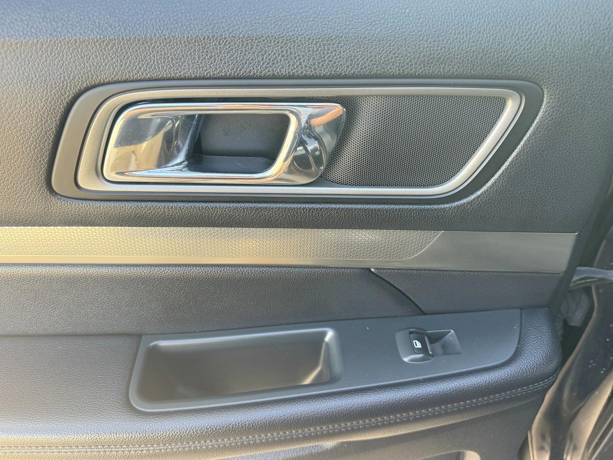 Ford Explorer XLT FWD 2019