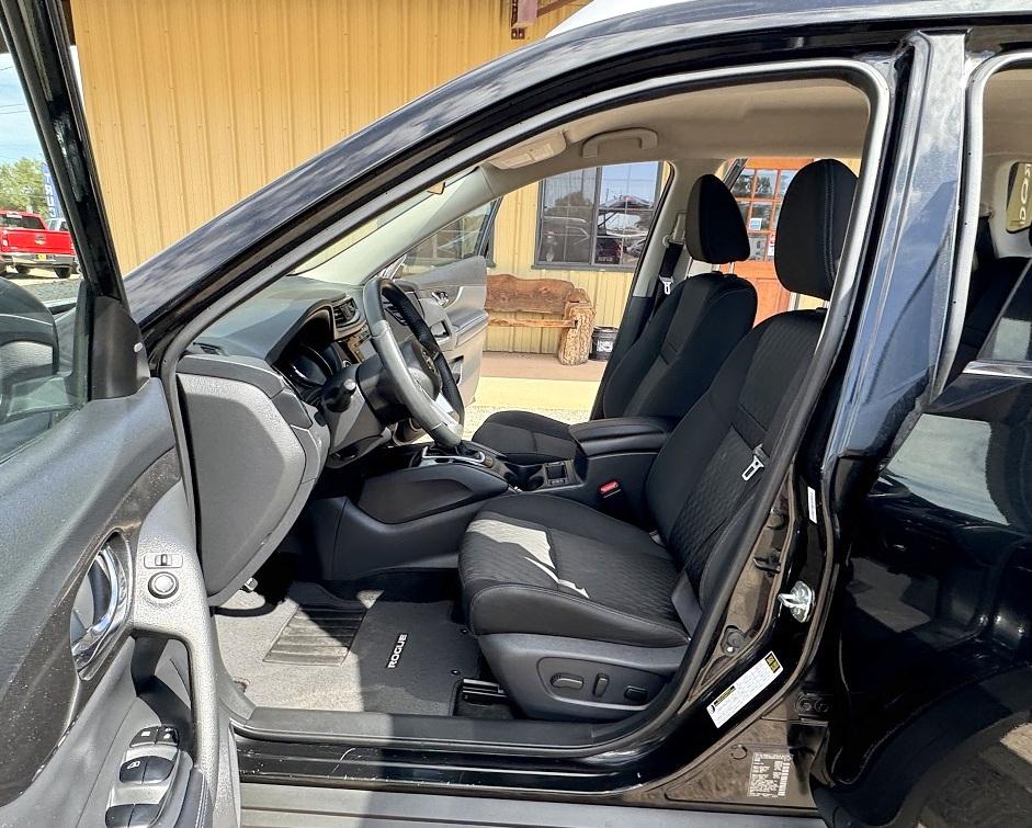 Nissan Rogue FWD SV 2018