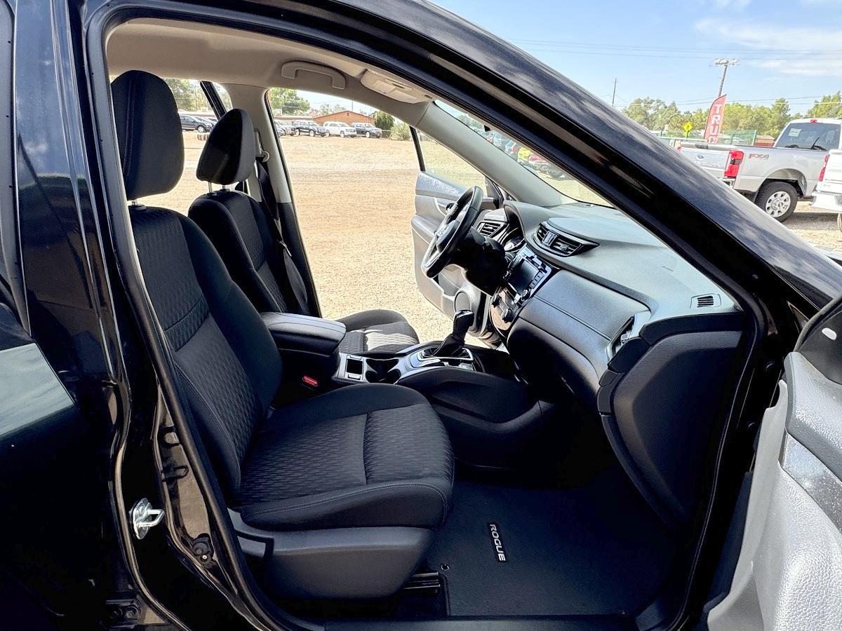 Nissan Rogue FWD SV 2018