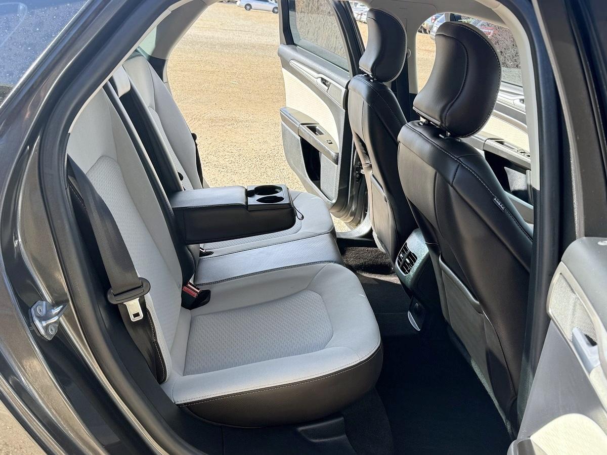 Ford Fusion SE FWD 2019