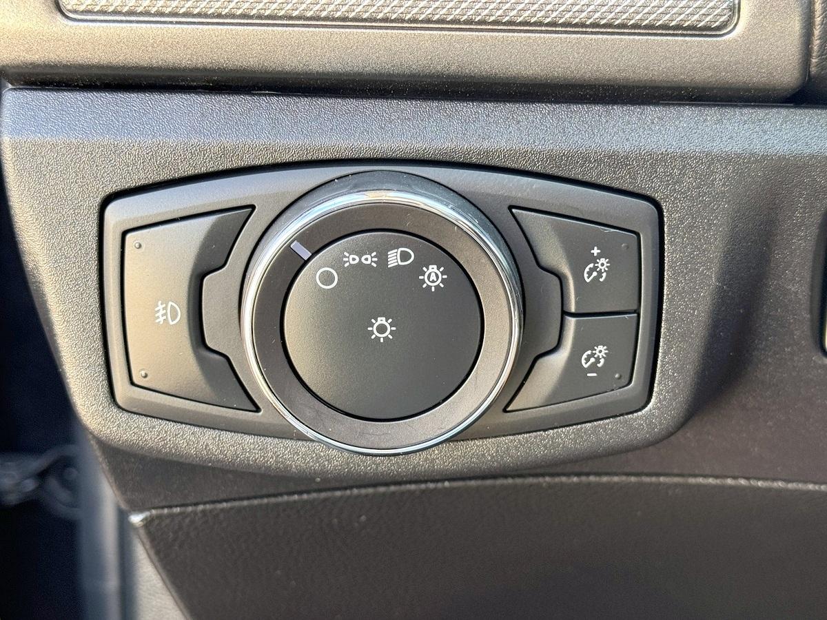 Ford Fusion SE FWD 2019