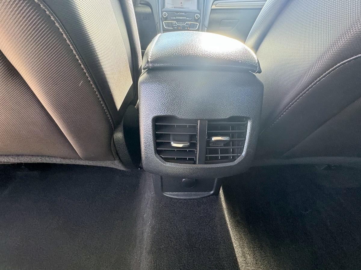 Ford Fusion SE FWD 2019