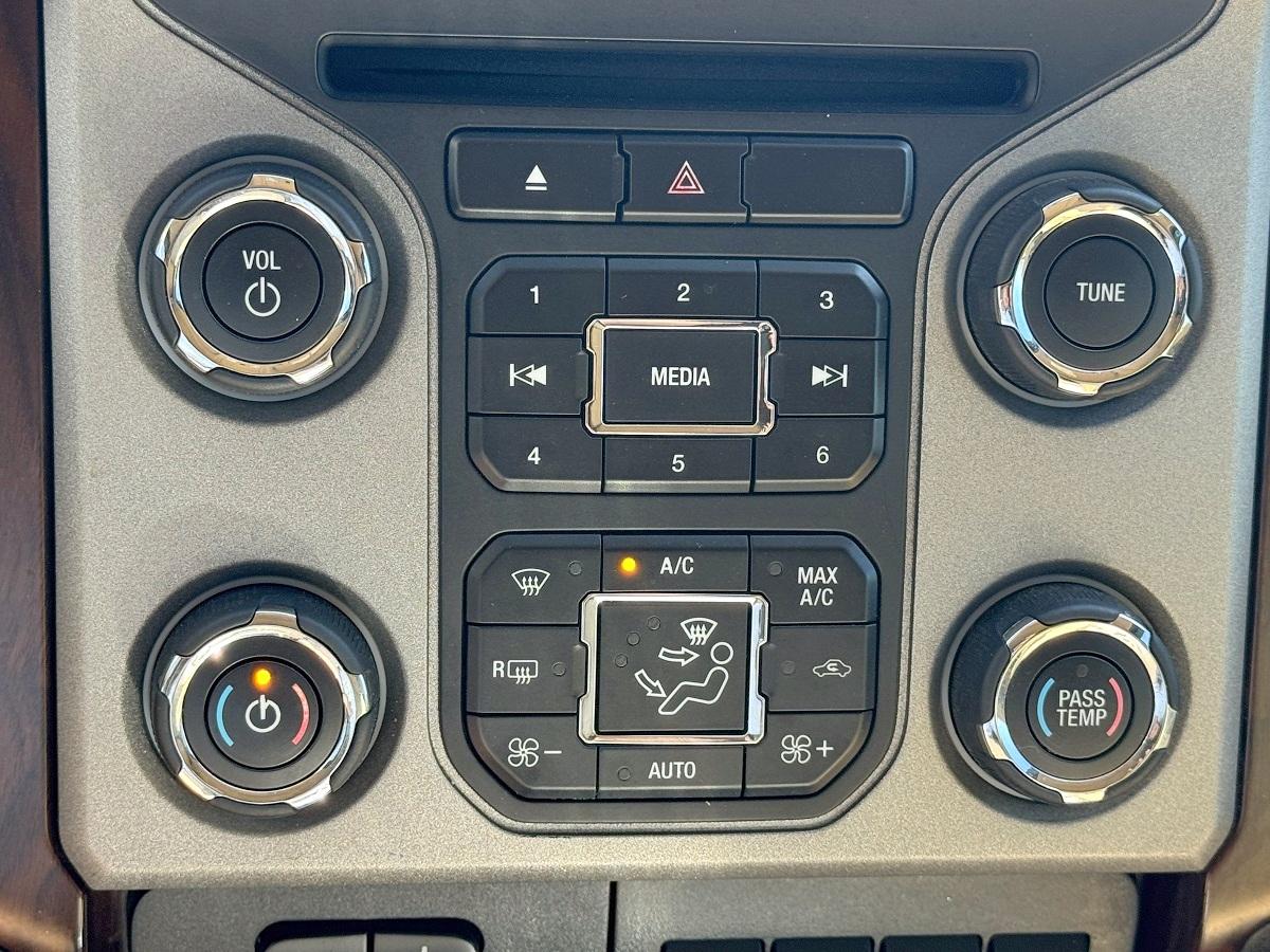 Ford Super Duty F-250 SRW  2015
