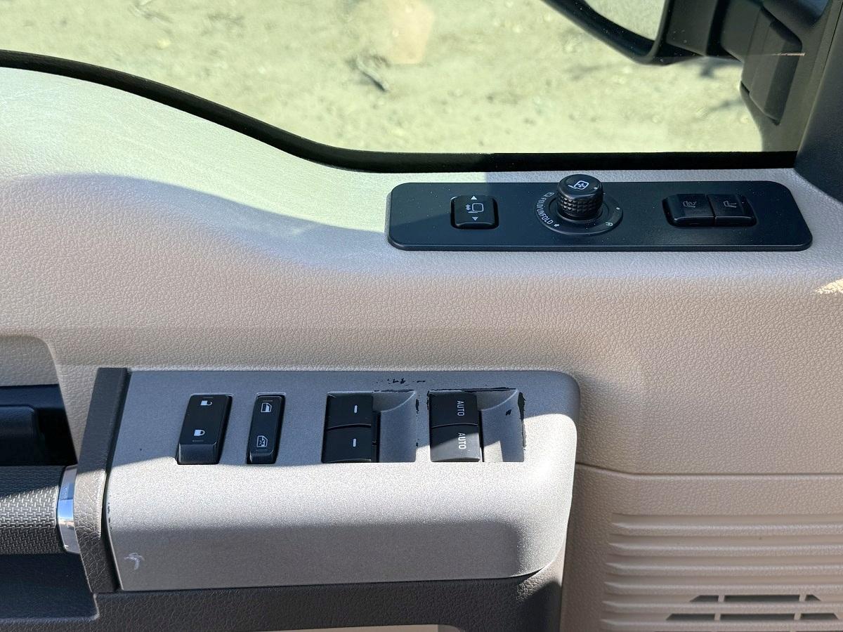 Ford Super Duty F-250 SRW  2015