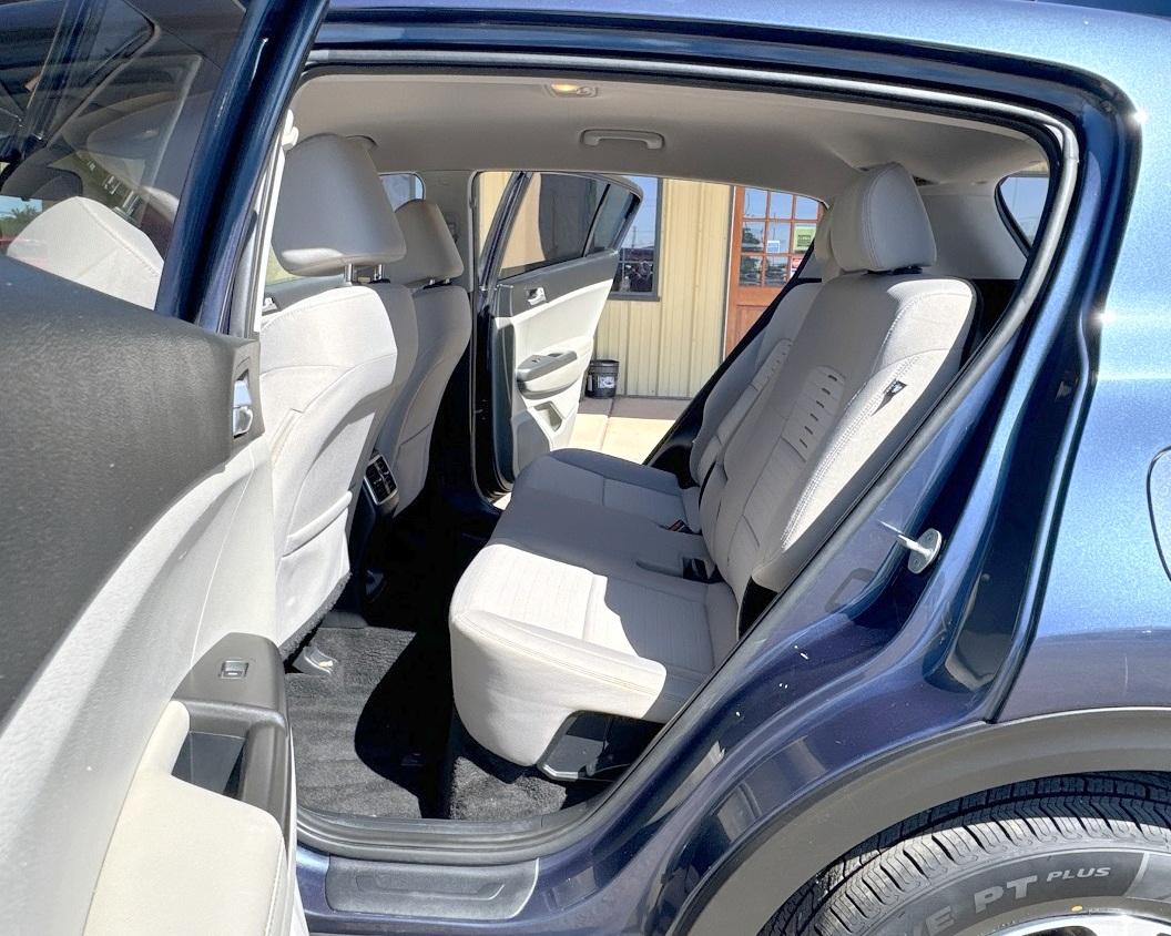 Kia Sportage LX FWD 2021