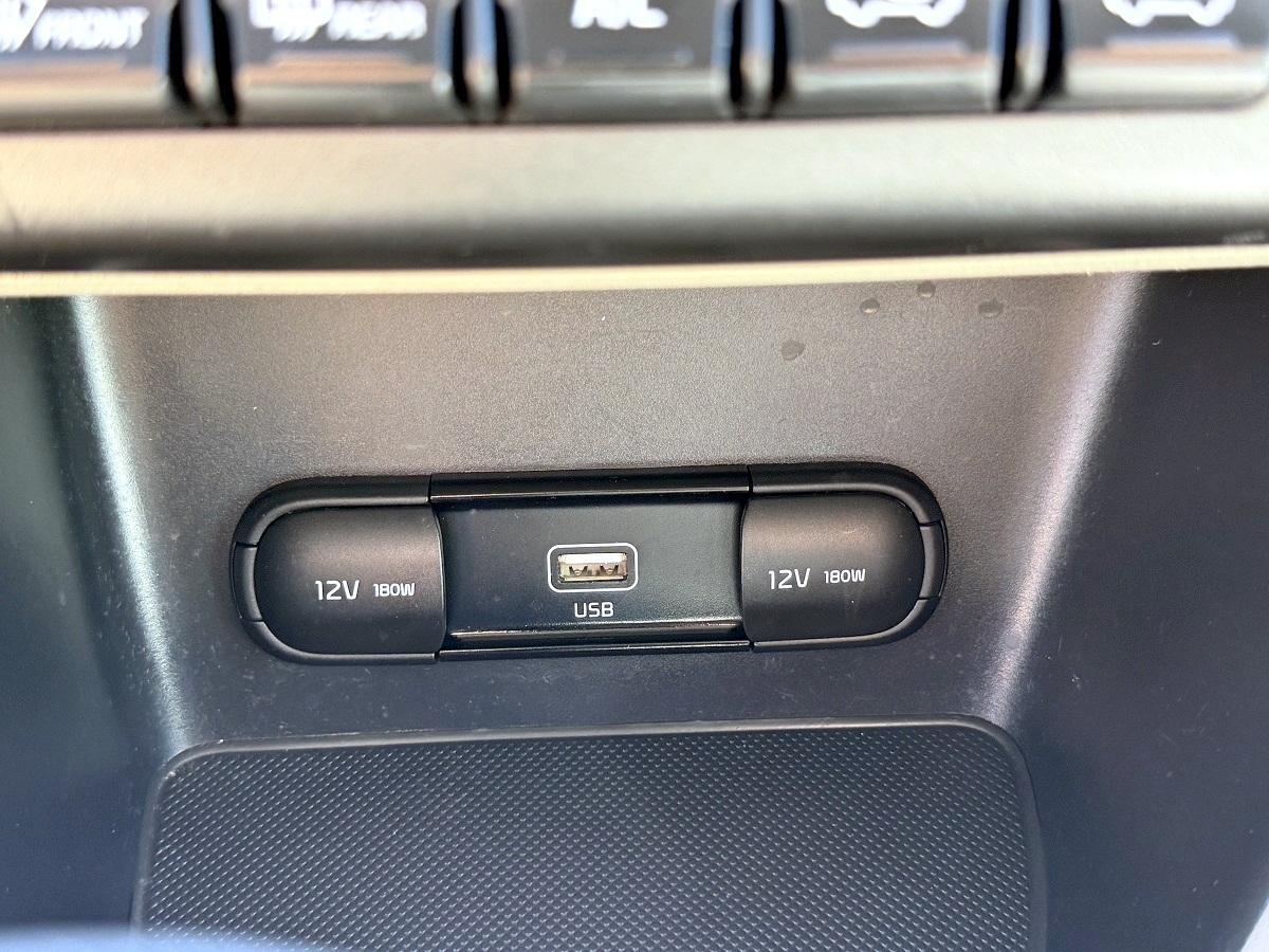 Kia Sportage LX FWD 2021