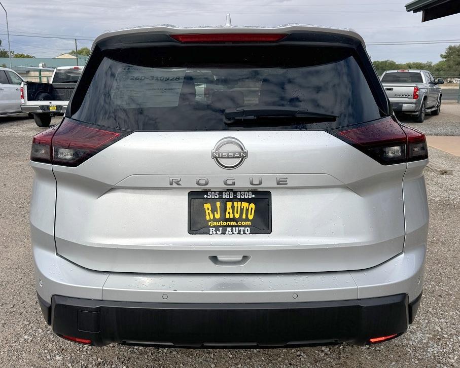 Nissan Rogue FWD SV 2025