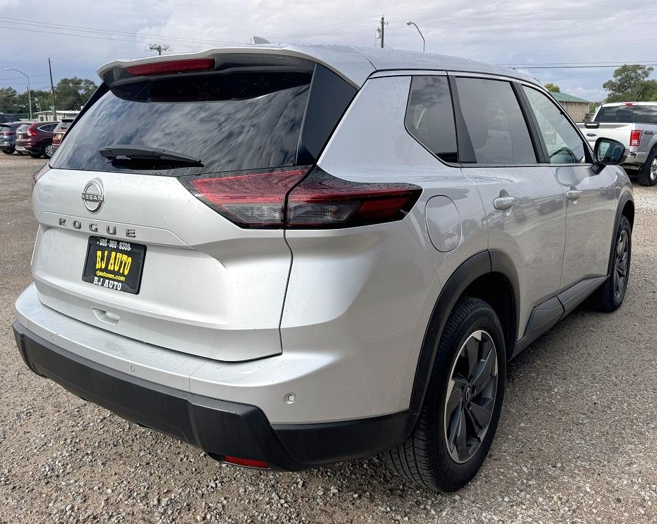 Nissan Rogue FWD SV 2025