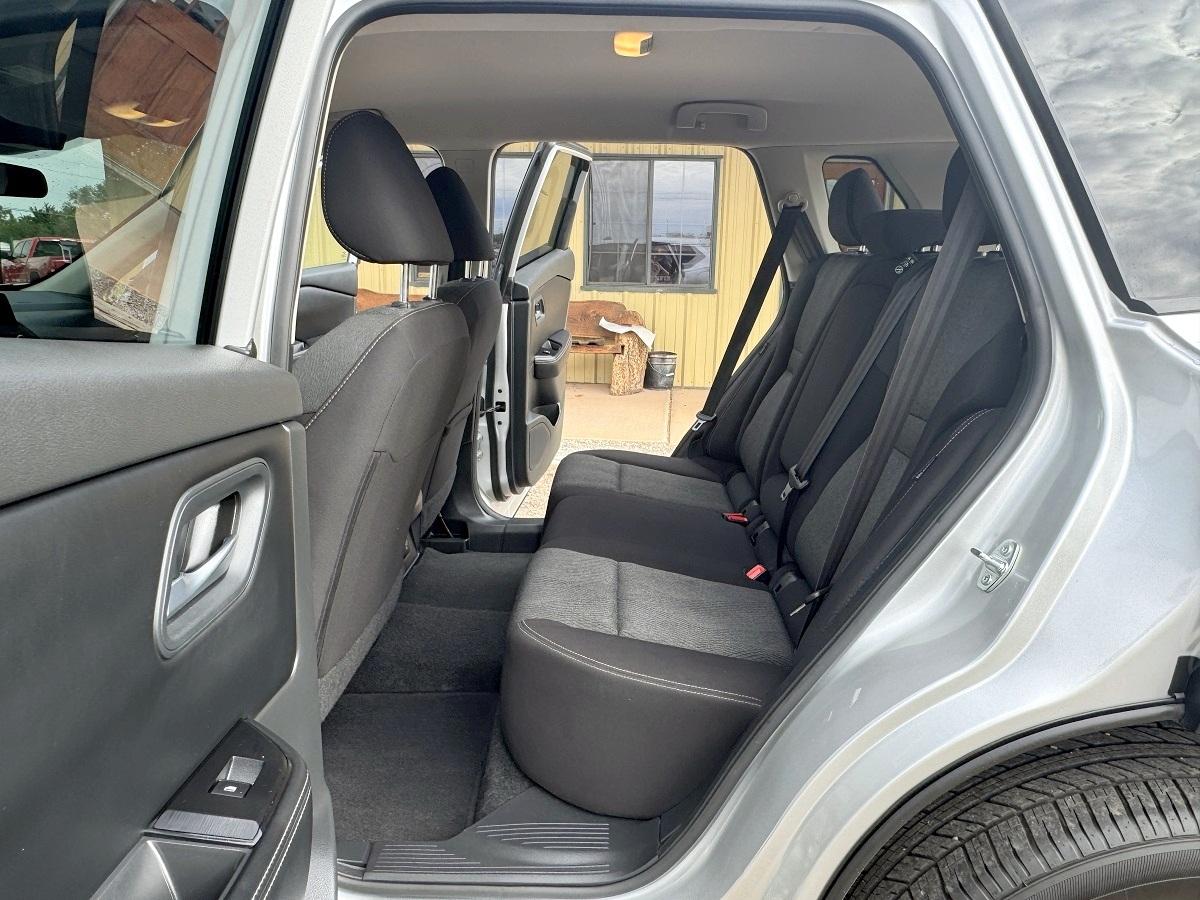 Nissan Rogue FWD SV 2025