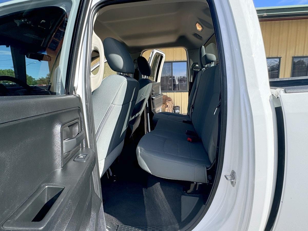 RAM 1500 Classic Crew Cab 4WD 2019