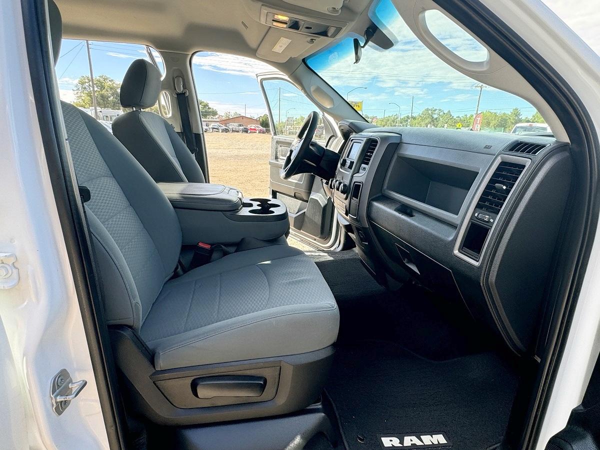 RAM 1500 Classic Crew Cab 4WD 2019
