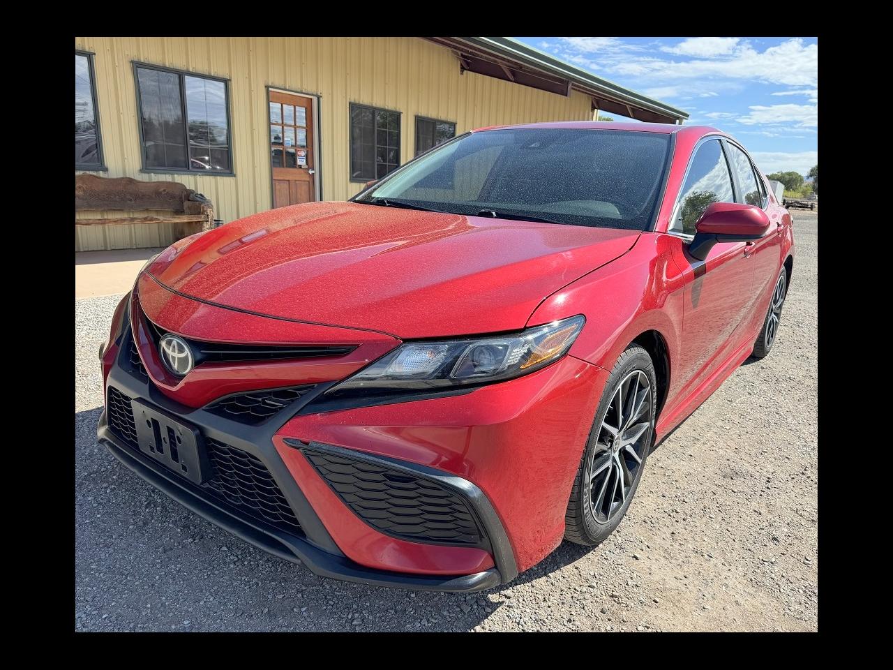 Toyota Camry SE Auto (Natl) 2021