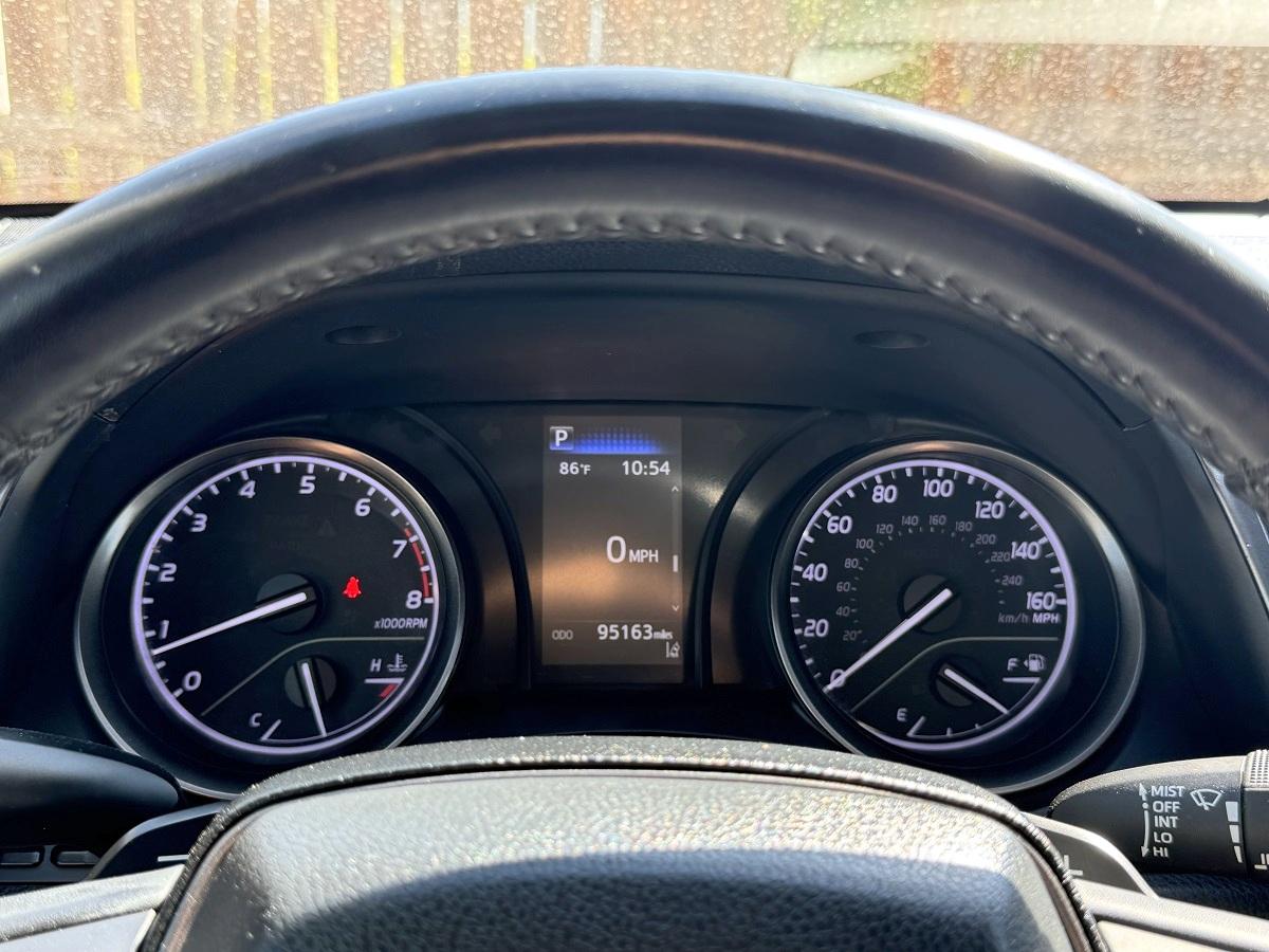 Toyota Camry SE Auto (Natl) 2021