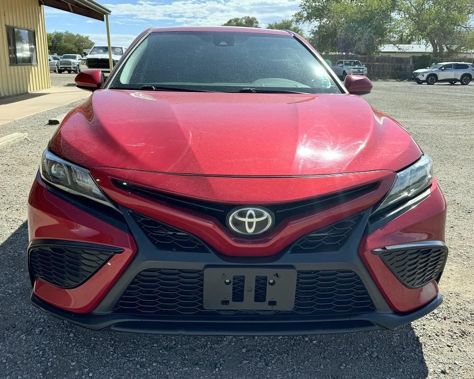 Toyota Camry SE Auto (Natl) 2021