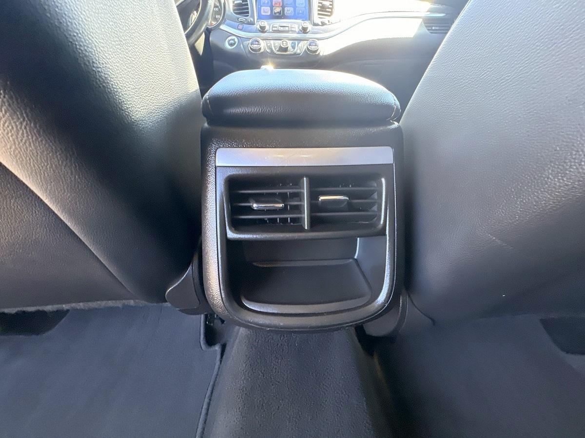 Chevrolet Impala 4dr Sdn LT w/1LT 2019