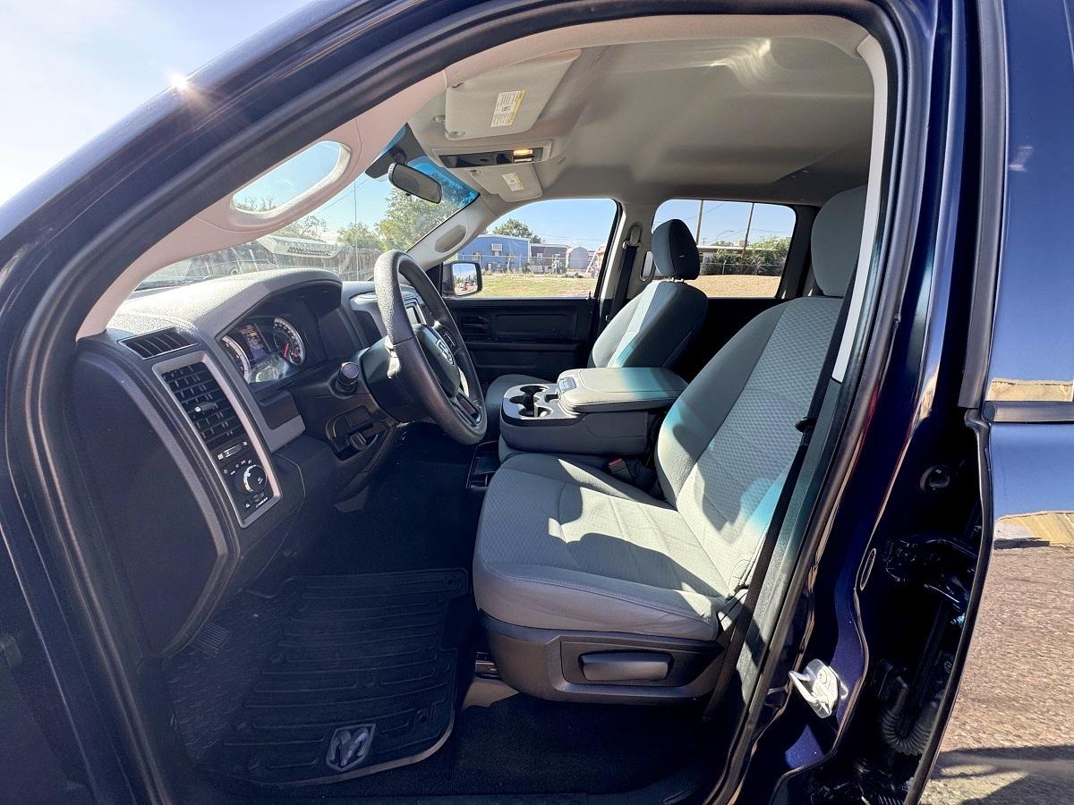RAM 1500 Tradesman 4x4 Crew Cab 5'7" Box 2018