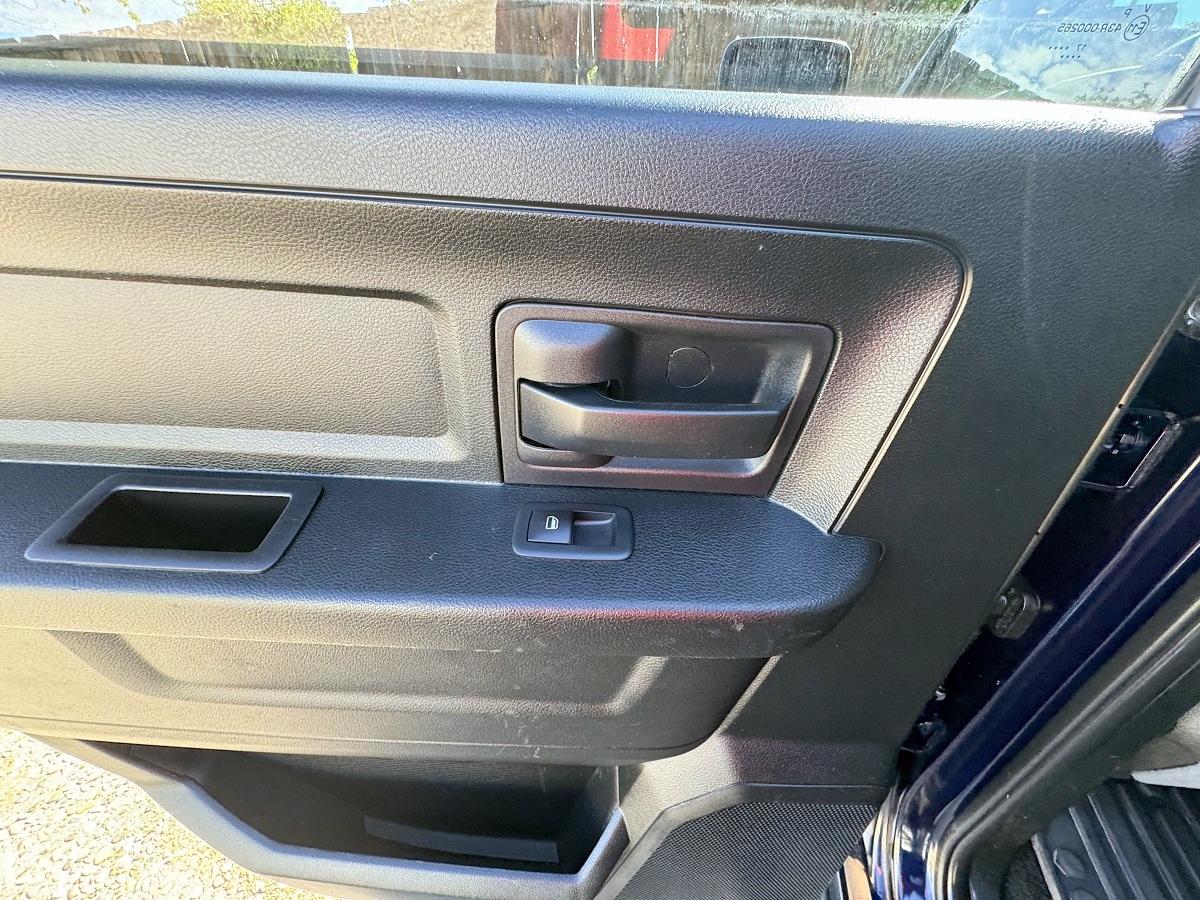 RAM 1500 Tradesman 4x4 Crew Cab 5'7" Box 2018